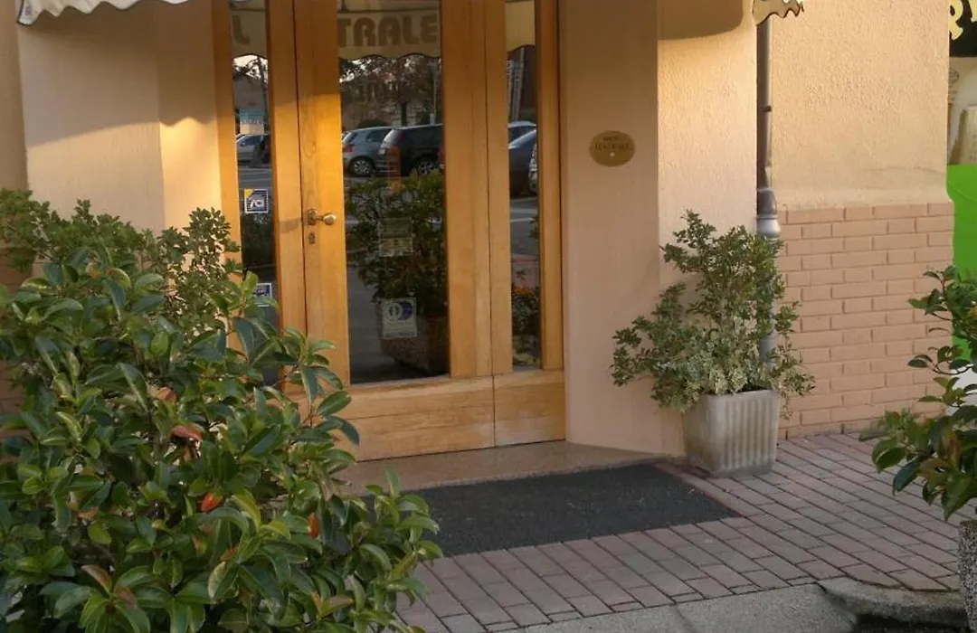 Hotel Centrale-1