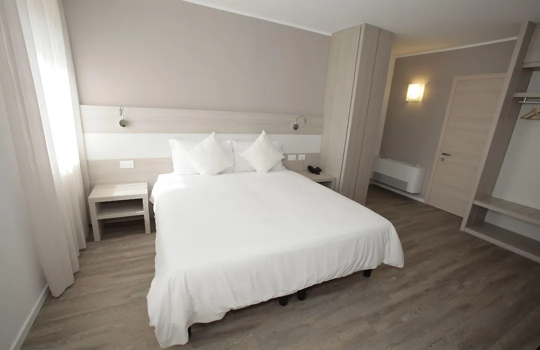 Hotel Europa-1