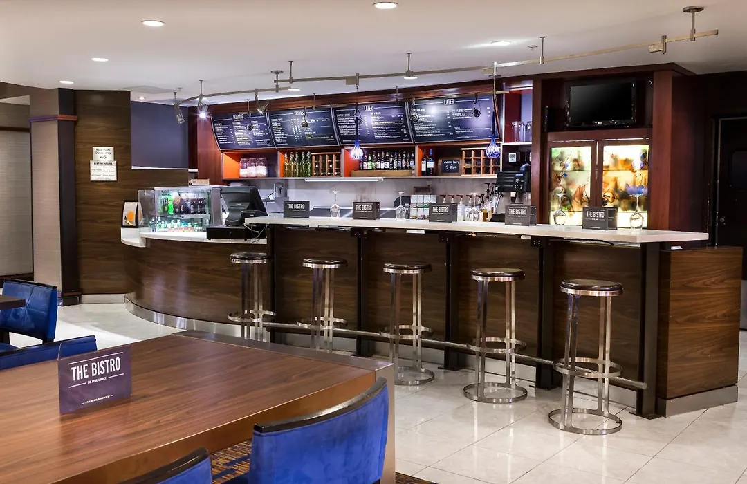 Courtyard By Marriott Columbia-1