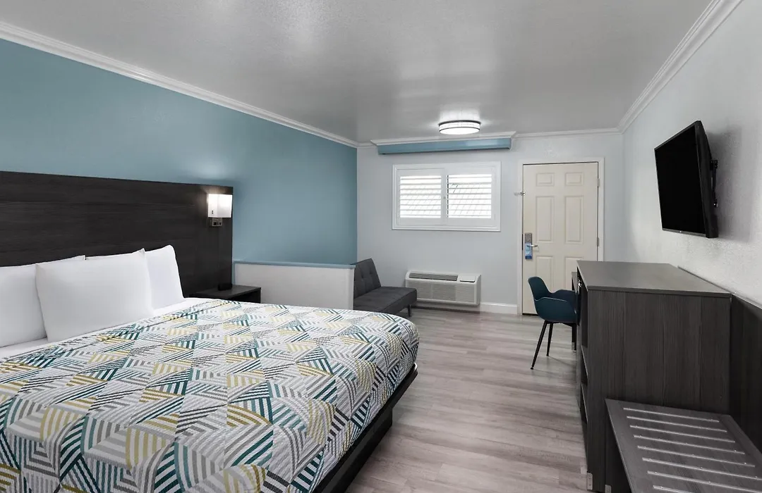 Red Lion Inn & Suites Lemoore-1