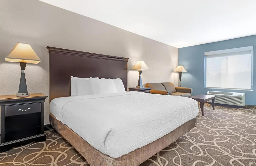 Best Western Plus Eau Claire Conference Center-1