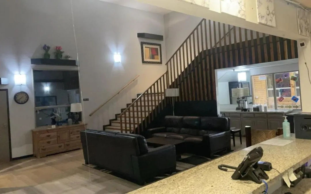 Pinetop Studio Suites-1