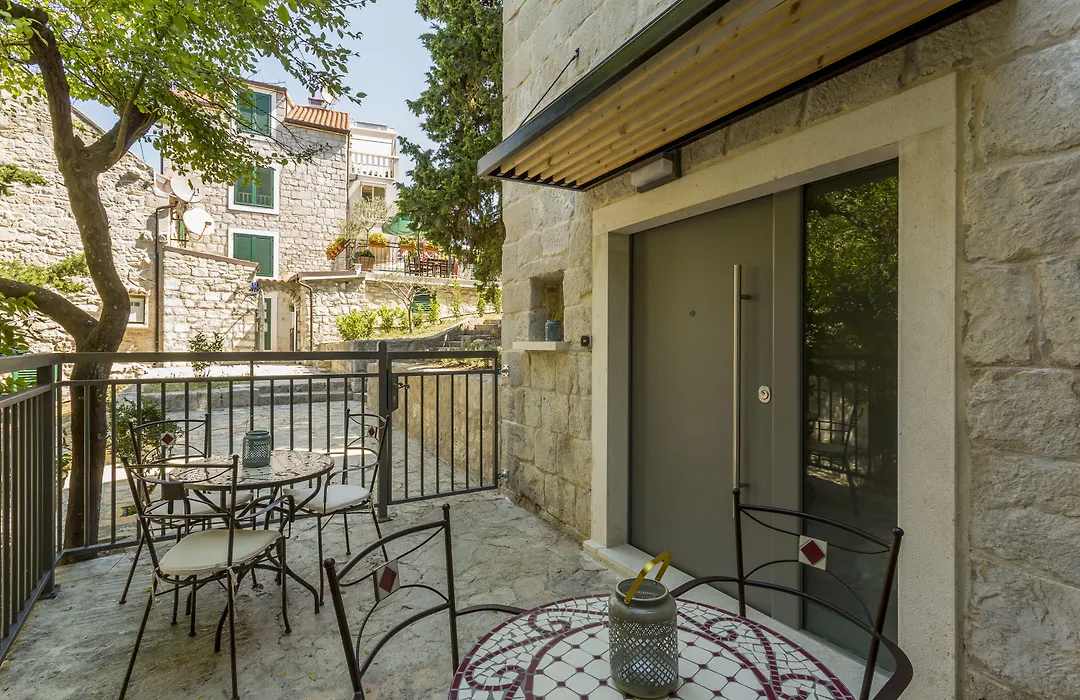 Miara Luxury Rooms-1