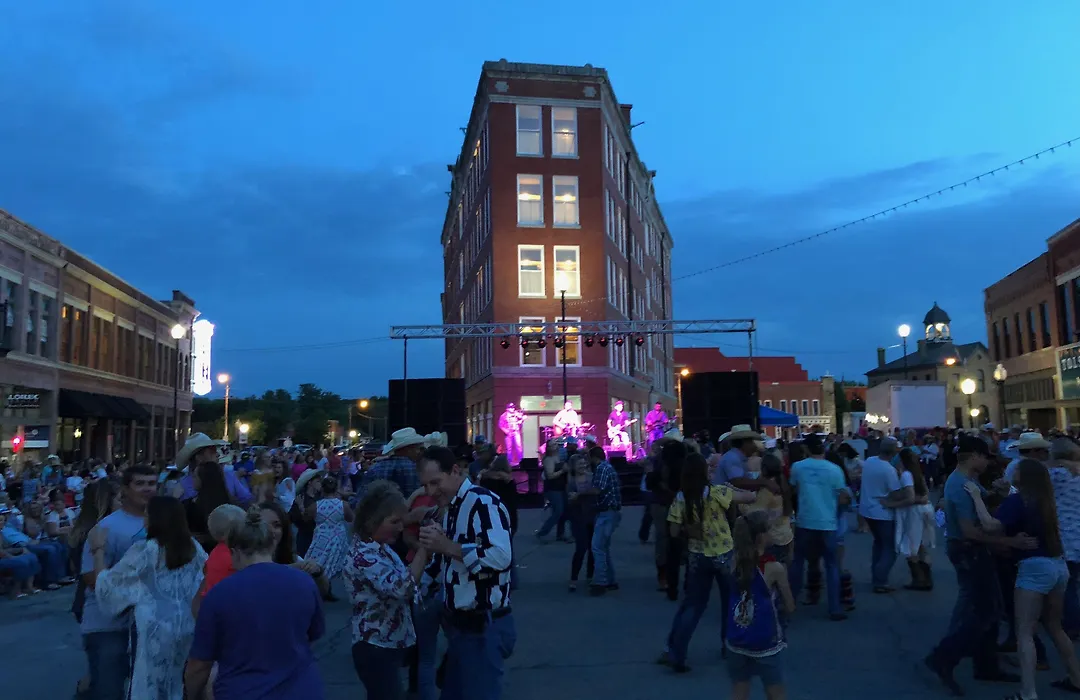 Frontier Hotel Pawhuska-1