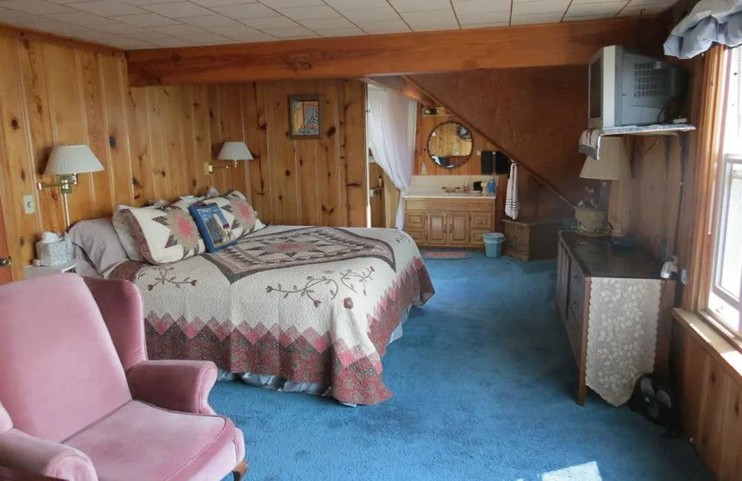 Breyhouse B&B-1