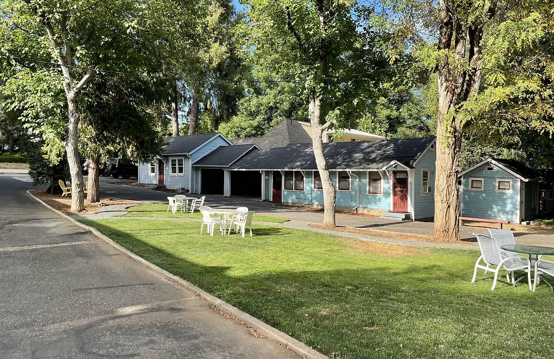 Piety Hill Cottages-1