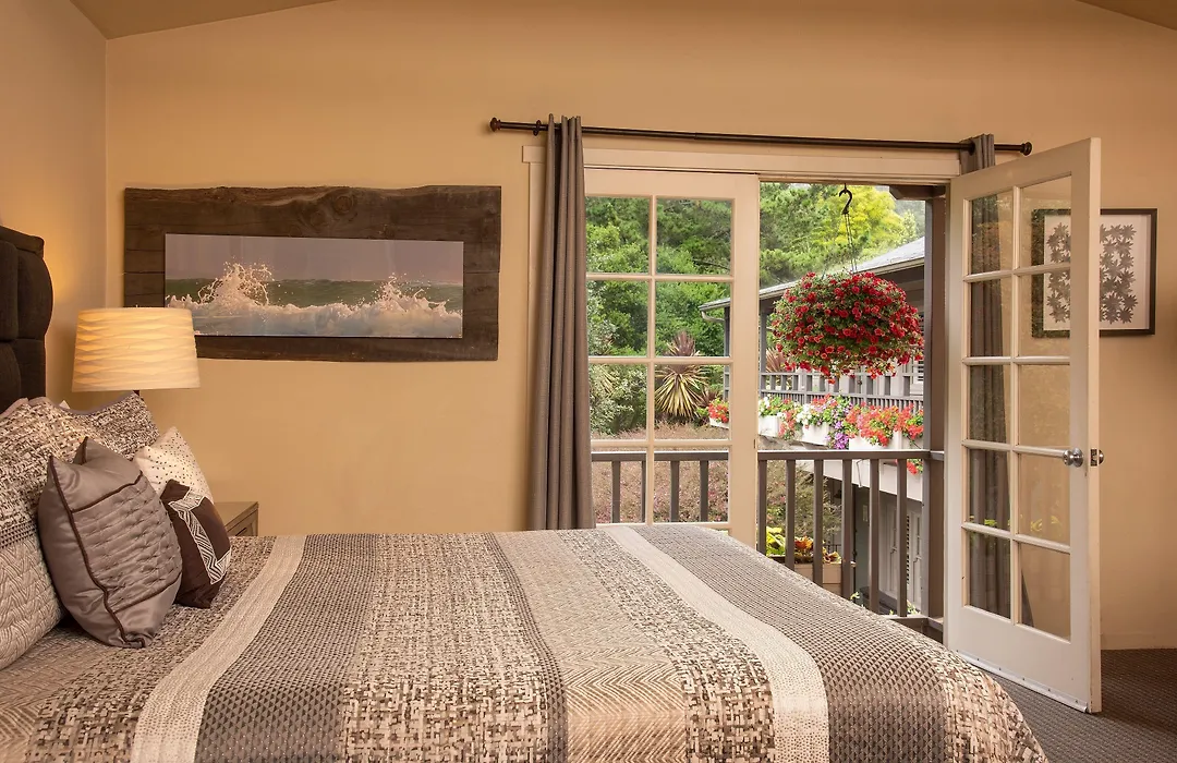 Carmel Country Inn-1