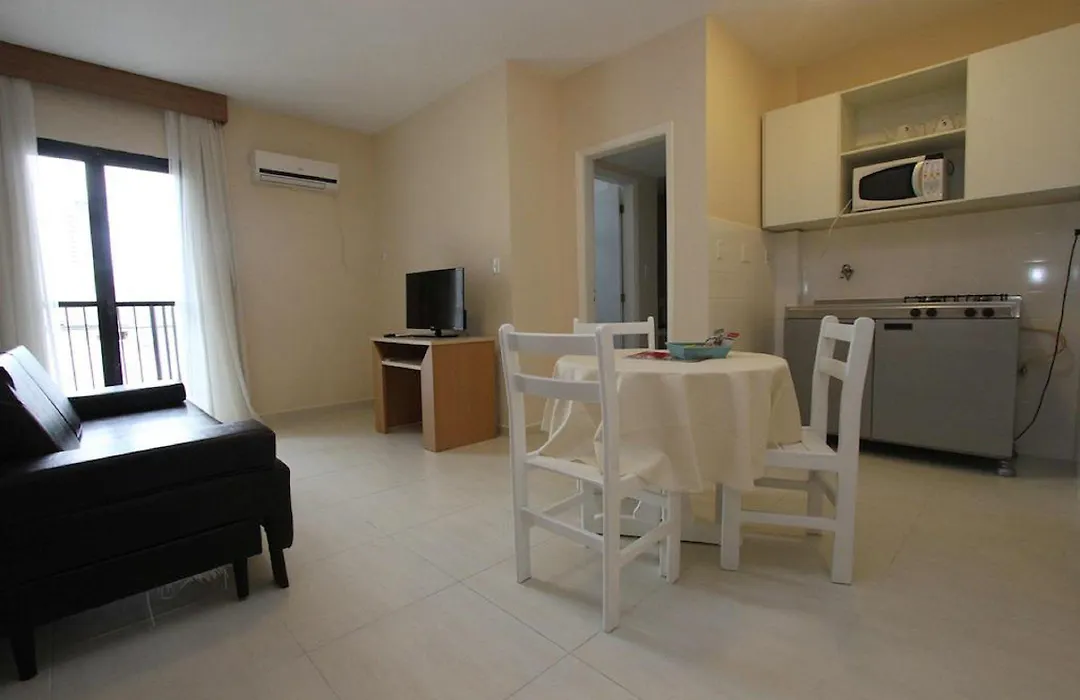 Gonzaga Flat-1