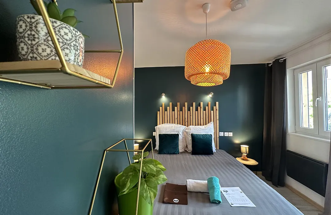 La Villa d'Hélène 2 - Chambres d'hôtes BnB et Appartements - Cluses-1