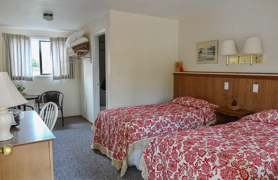 Emerald Valley Inn-1