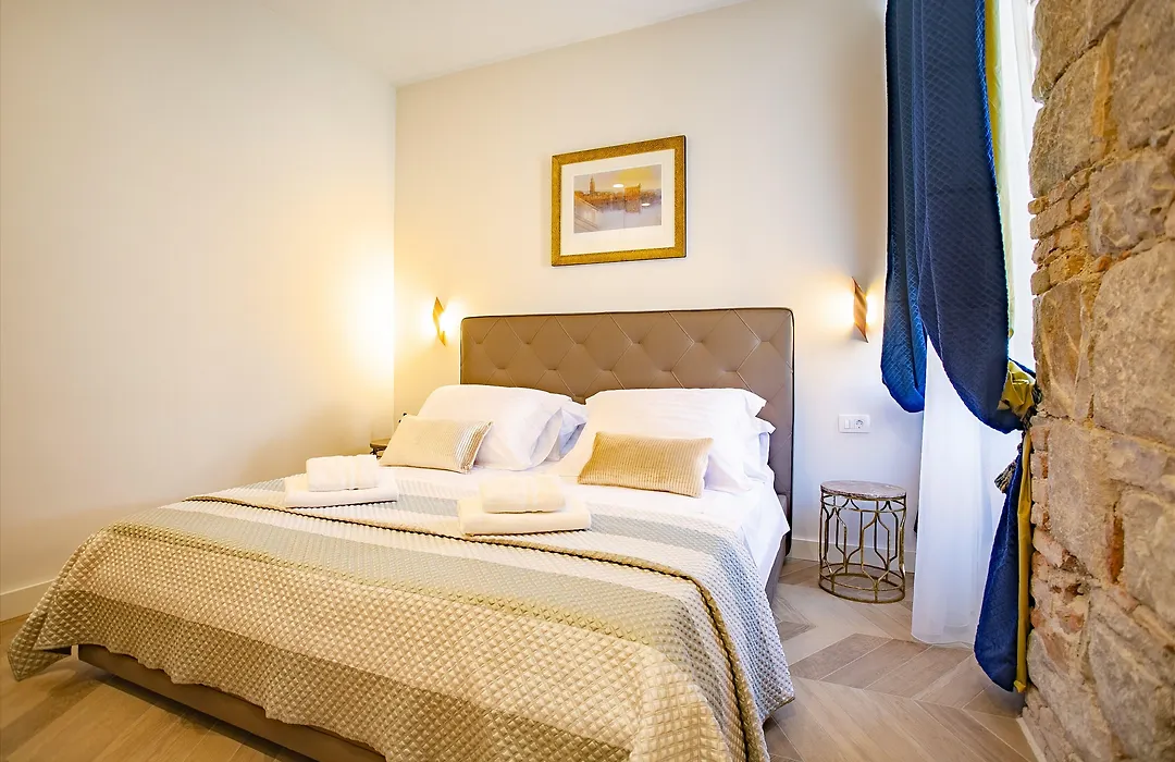 Best4Stay Luxury Rooms-1