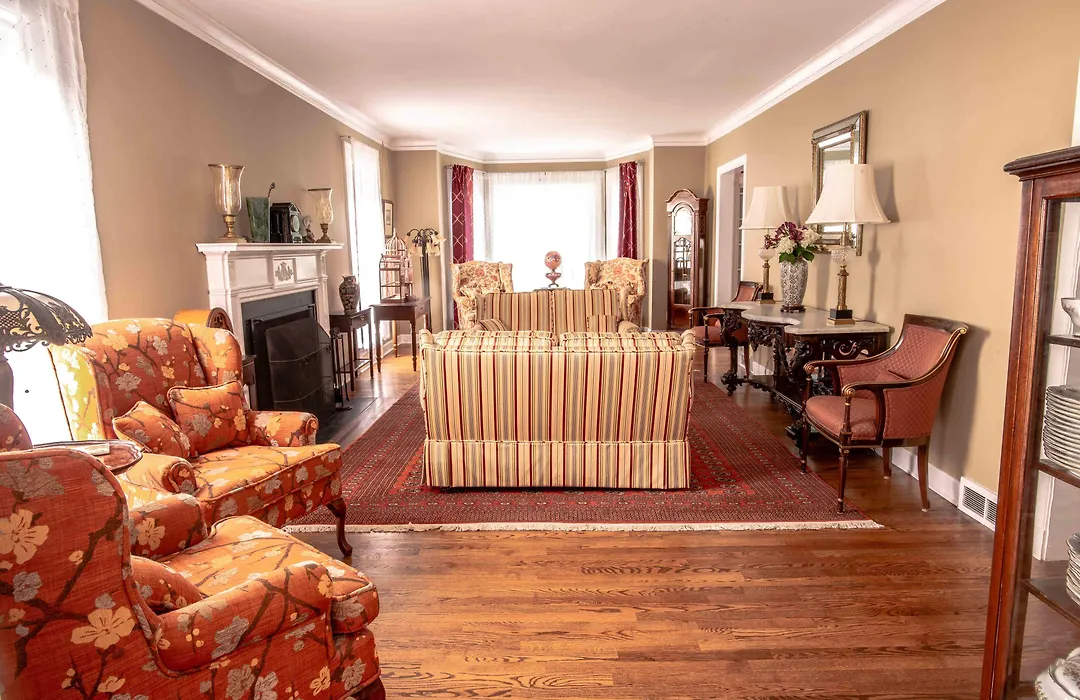 Valparaiso Inn B&B-1