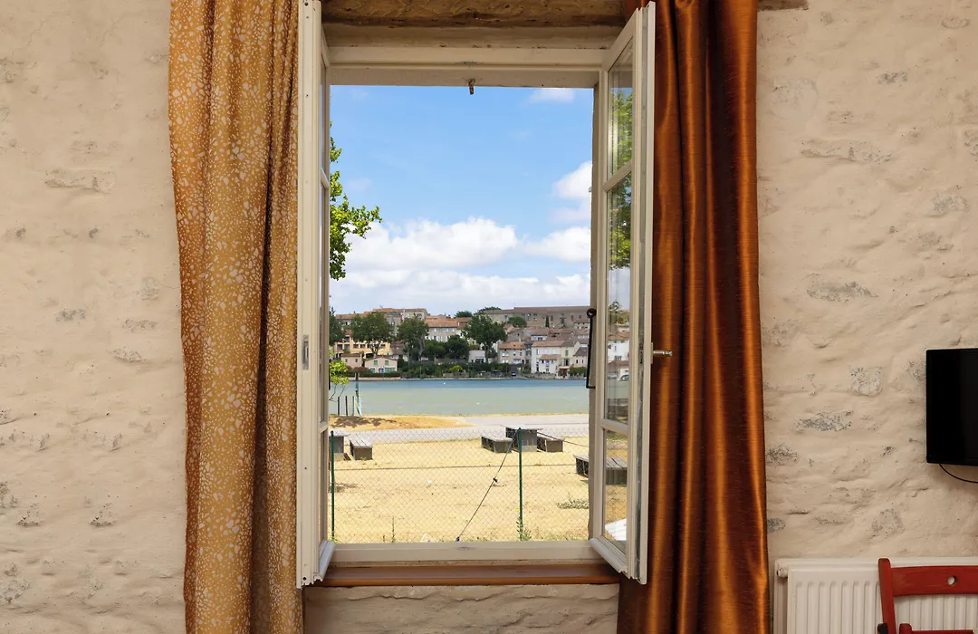 Le Grand Bassin, B&B autonome, au bord du canal du Midi-1