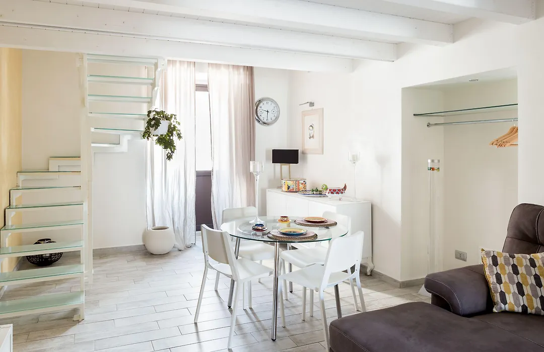 Scuto Home-1