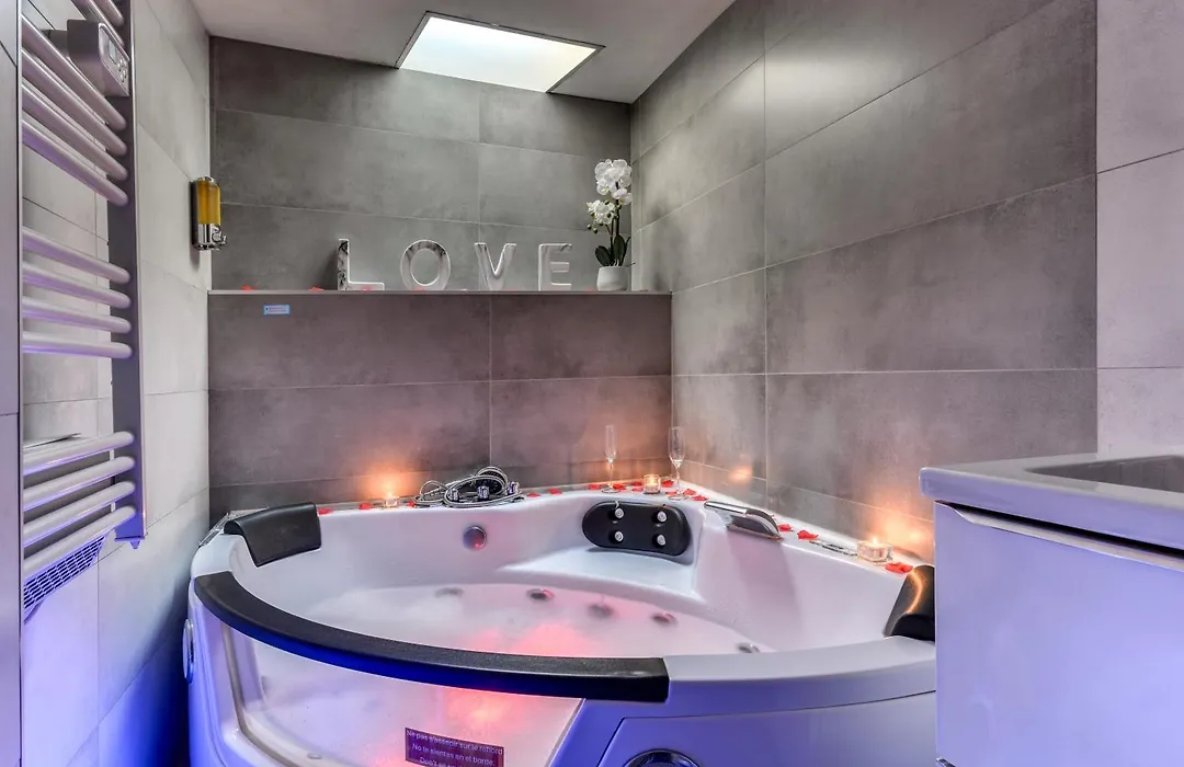 Le bourget - Suite romantique-1