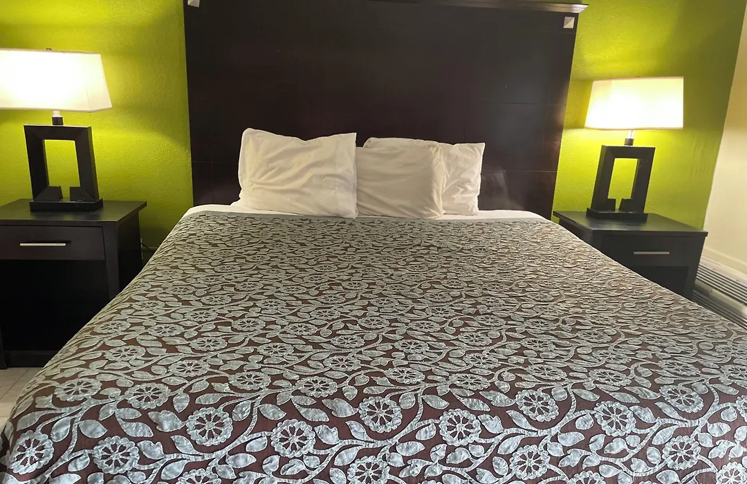 Regency Inn-1