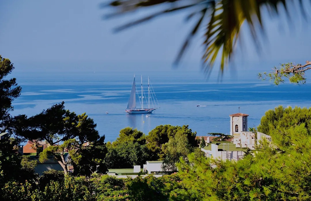 The Address Cassis-1