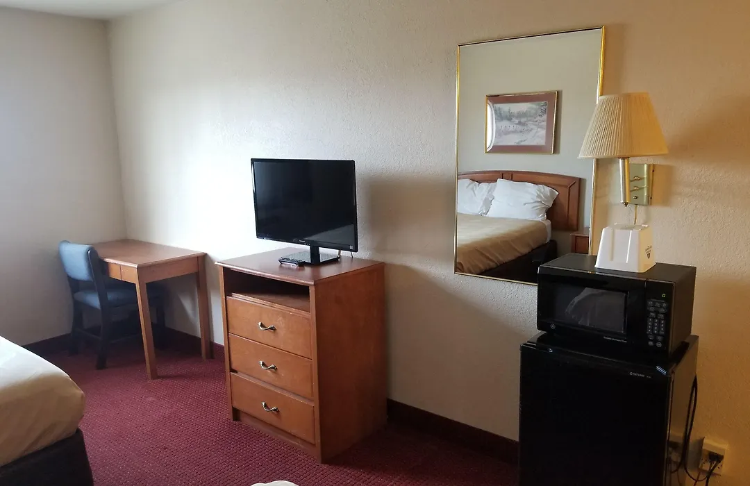 Americas Stay Inn-Leavenworth-1