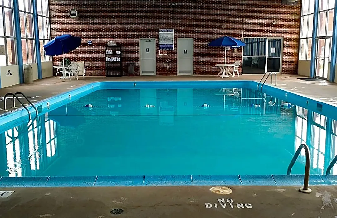 Norwood Inn & Suites La Crosse-1