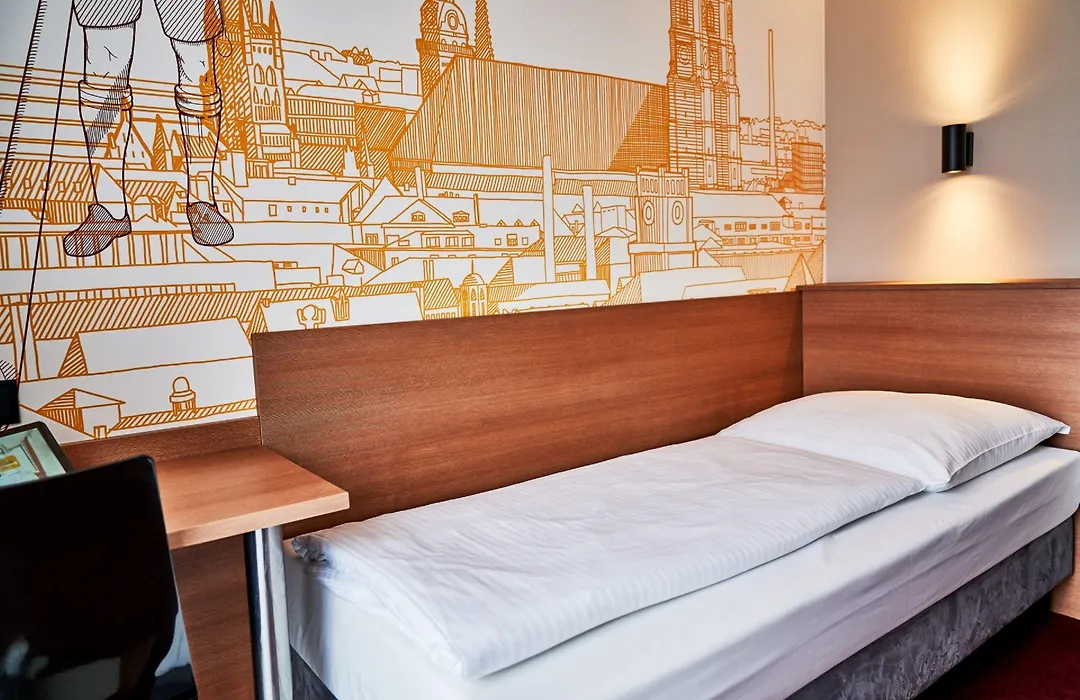 McDreams Hotel Ingolstadt-1