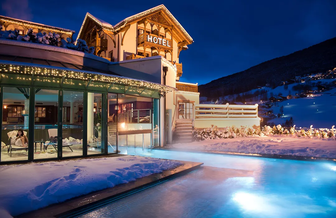Alpin&Vital Hotel La Perla-1