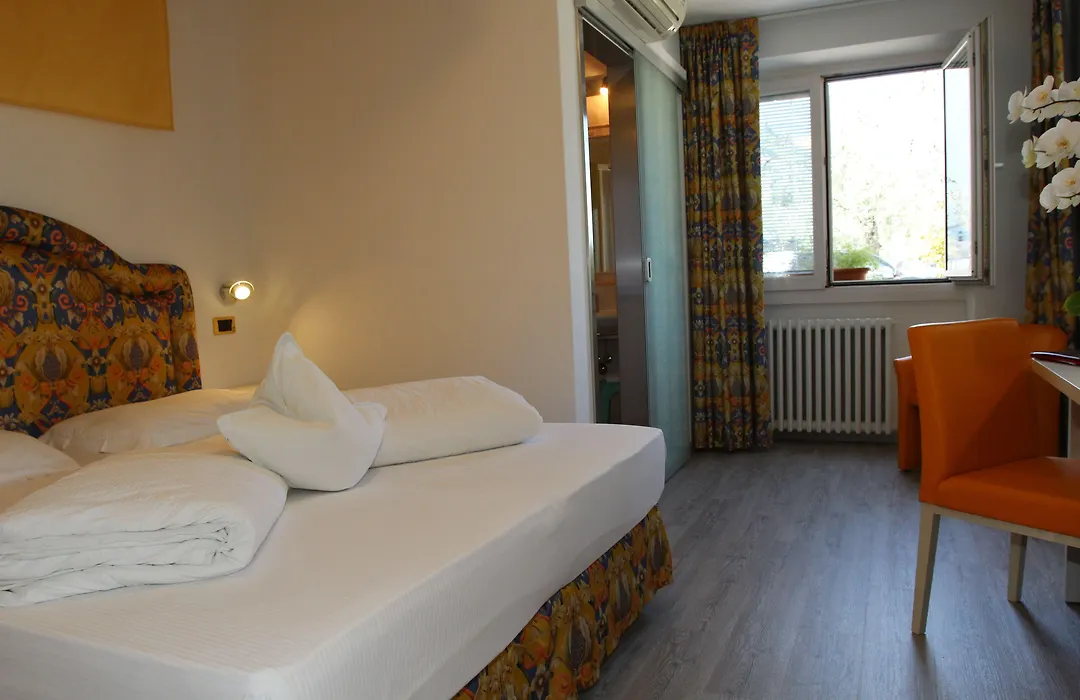 Hotel Augusta-1