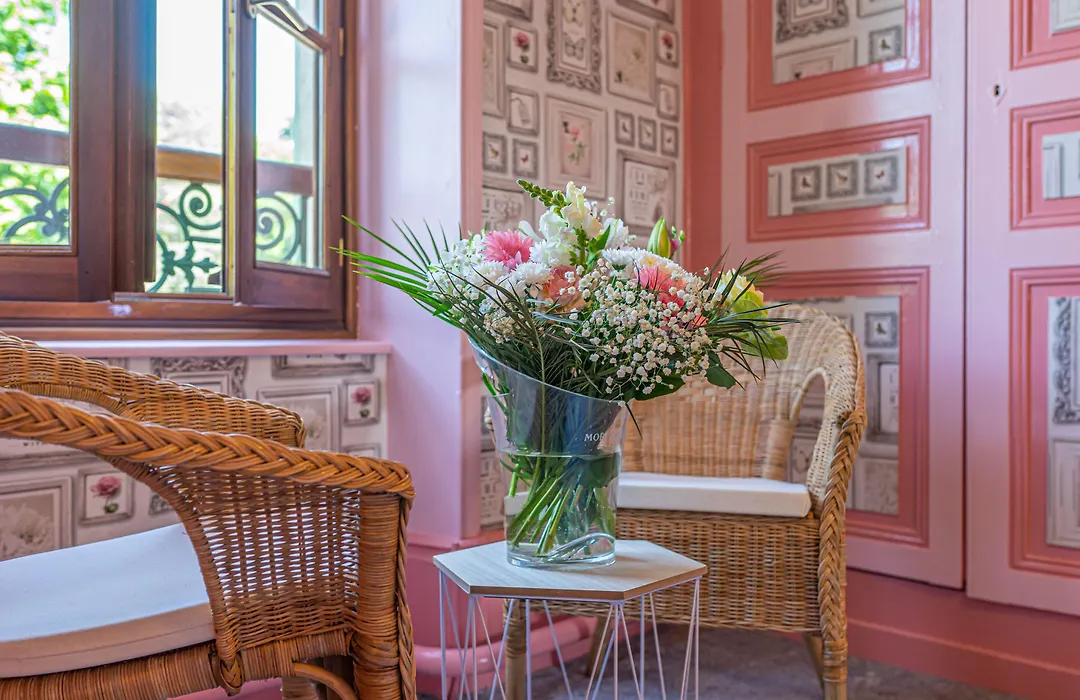Hôtel Au Coq Dort Spa-1