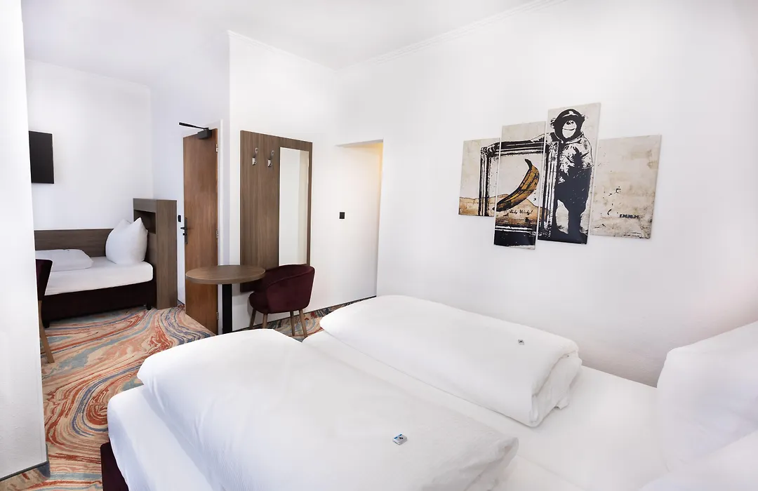 Firzlaff's Hotel-1