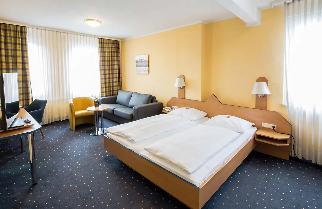 Central Hotel-1