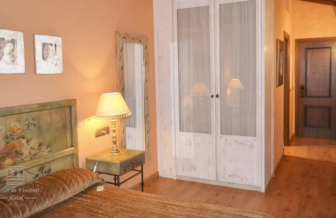 Hotel Condes De Visconti-1