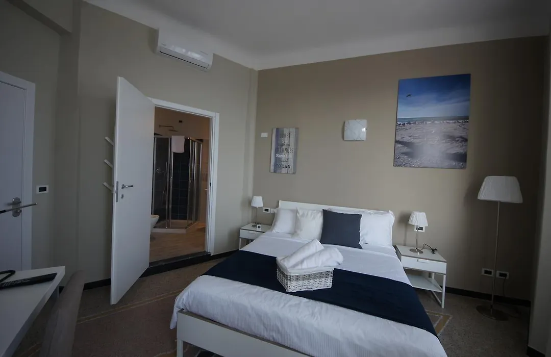 Luna Rooms-1