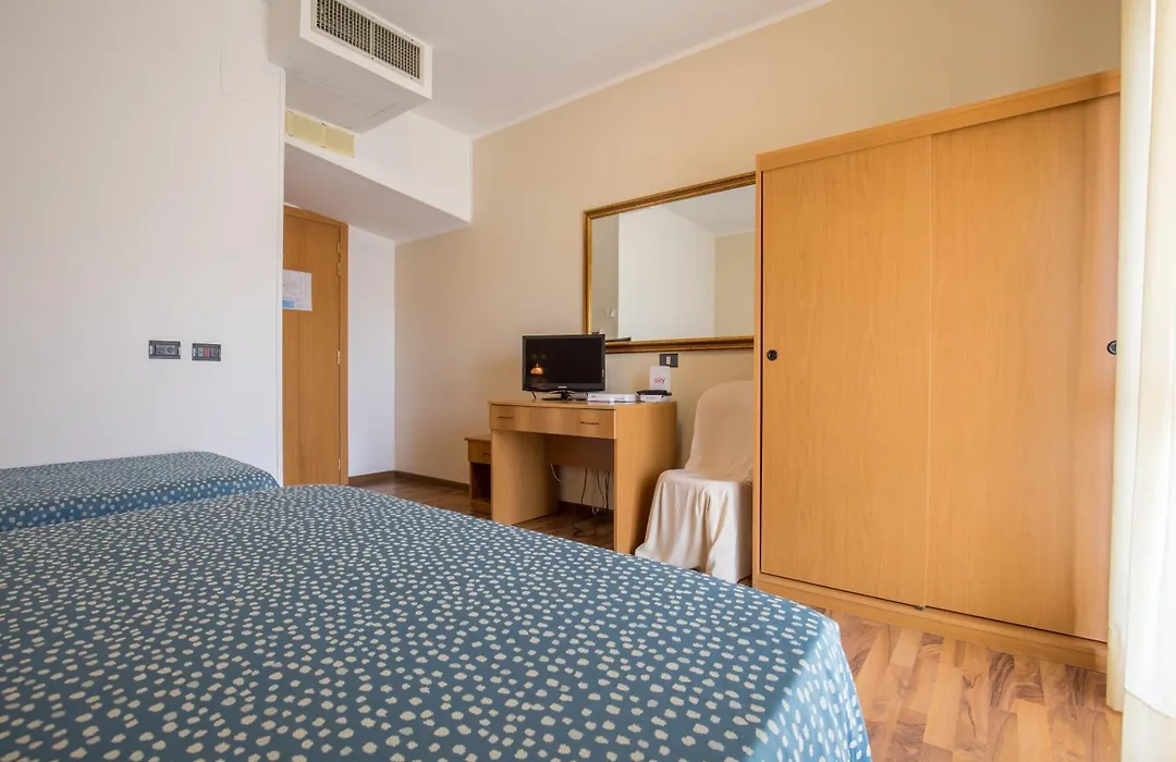 Hotel L'Aragosta-1