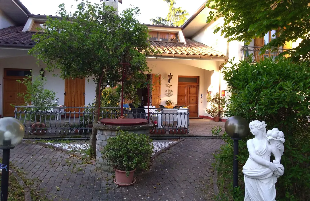 Butterfly B&B-1