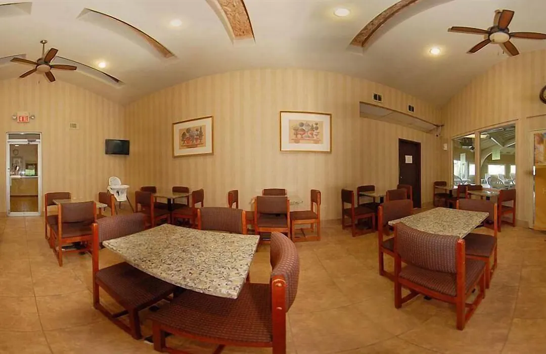 Baymont By Wyndham Youngstown-1