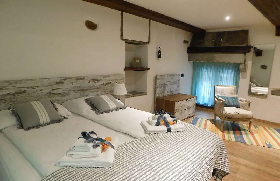 Nicomat Rooms-1