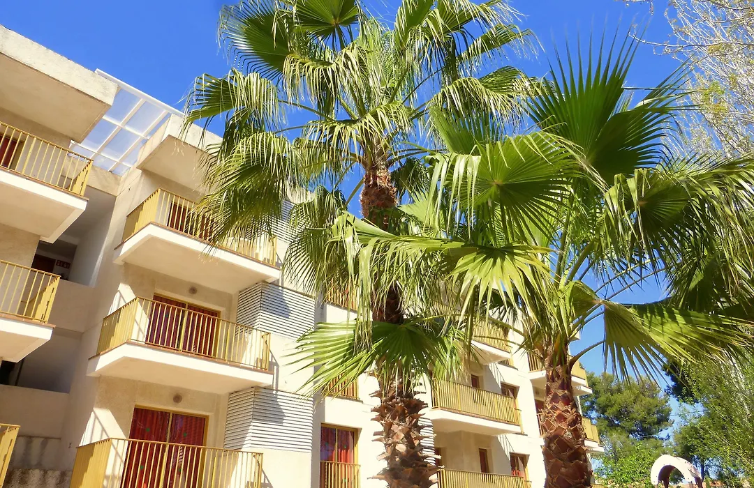 Apartamentos Pins Marina Cambrils-1
