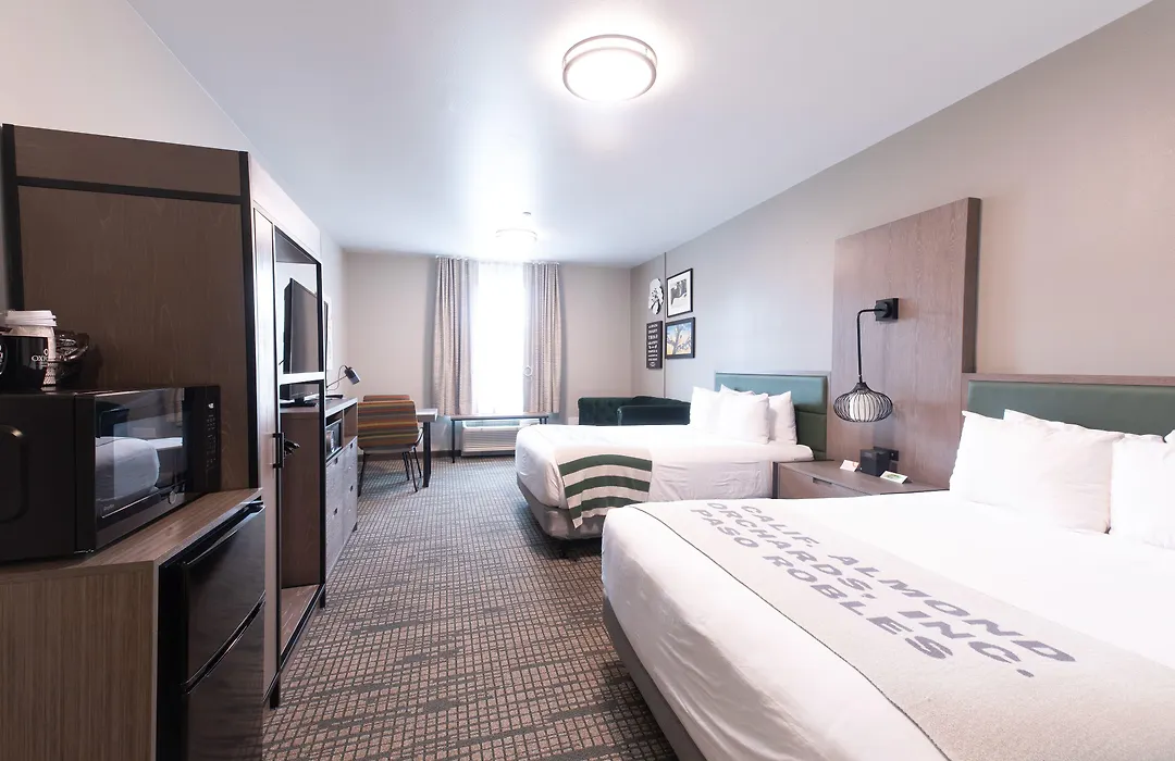 Oxford Suites Paso Robles-1