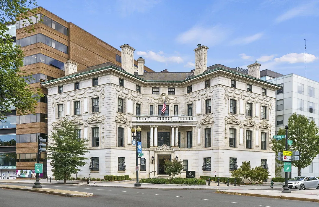 Placemakr Dupont Circle-1
