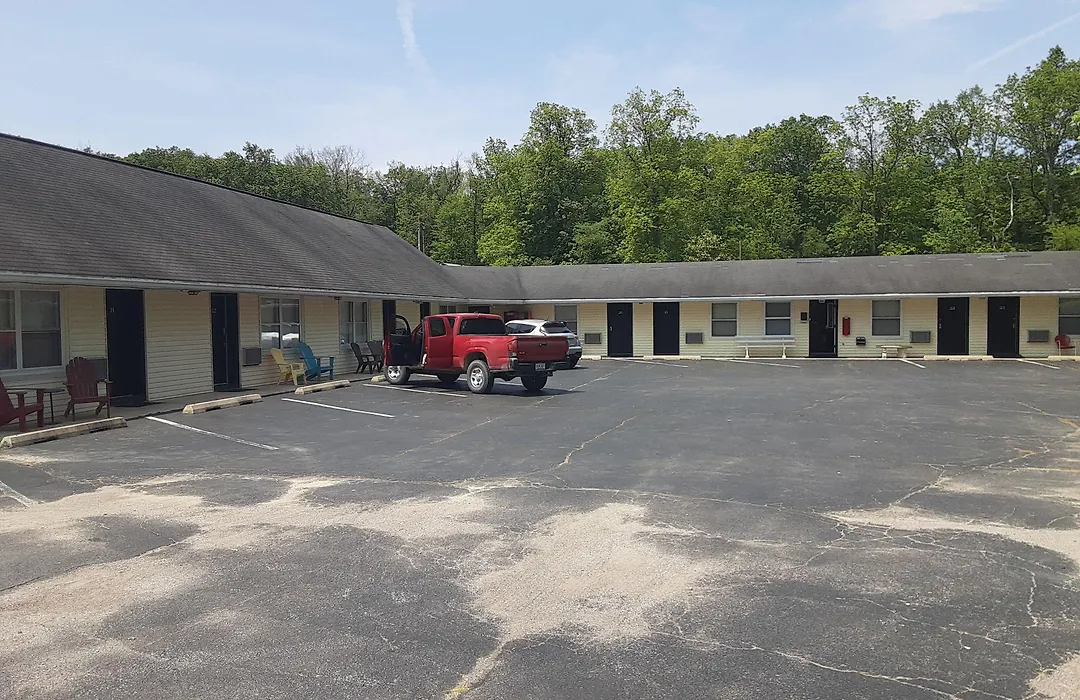 Hickory Shades Motel-1