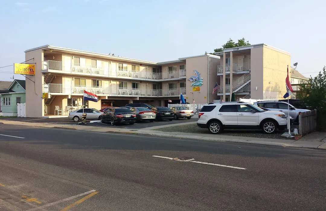 Bay Breeze Motel-1
