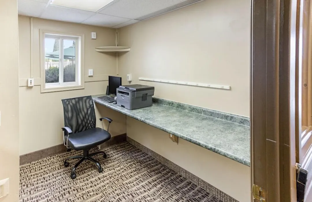 Quality Inn & Suites Plattsburgh-1
