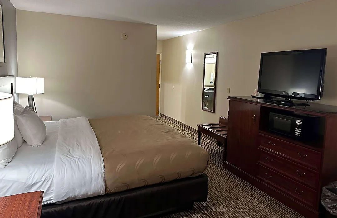 Baymont By Wyndham South Bend Near Notre Dame-1