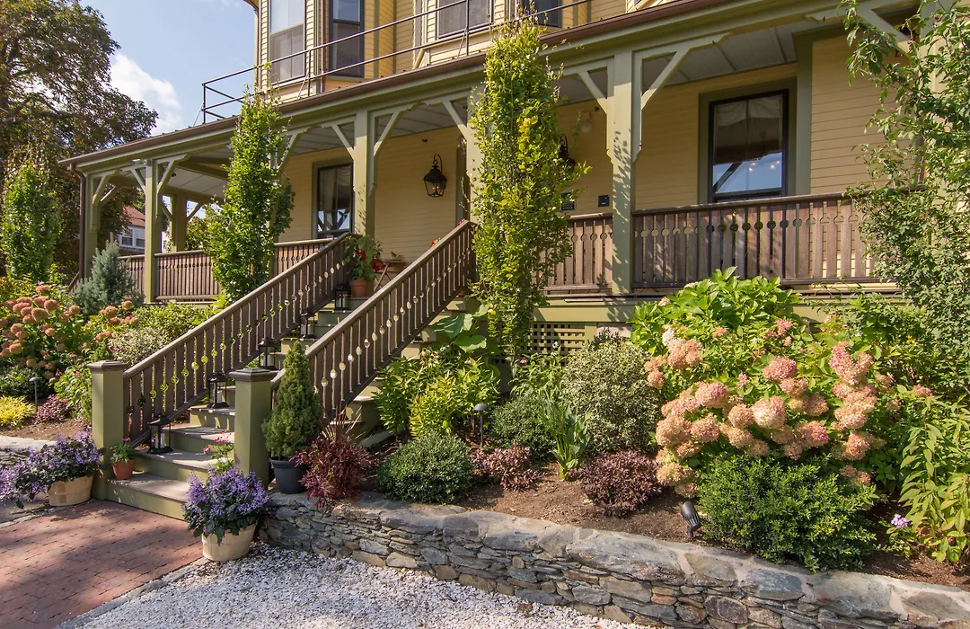 The Cliffside Inn-1