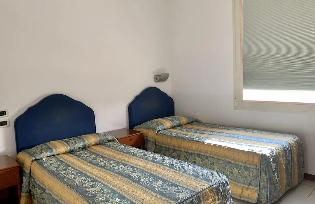 Hotel Riverside-1