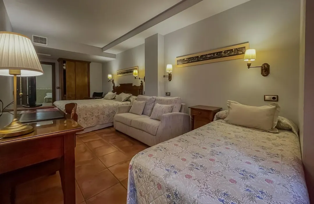 Hotel Doña Manuela-1