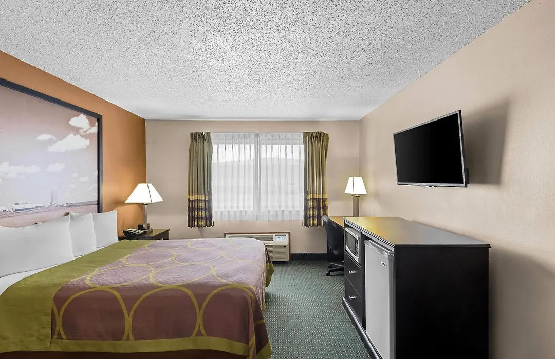 Super 8 By Wyndham Jefferson-1
