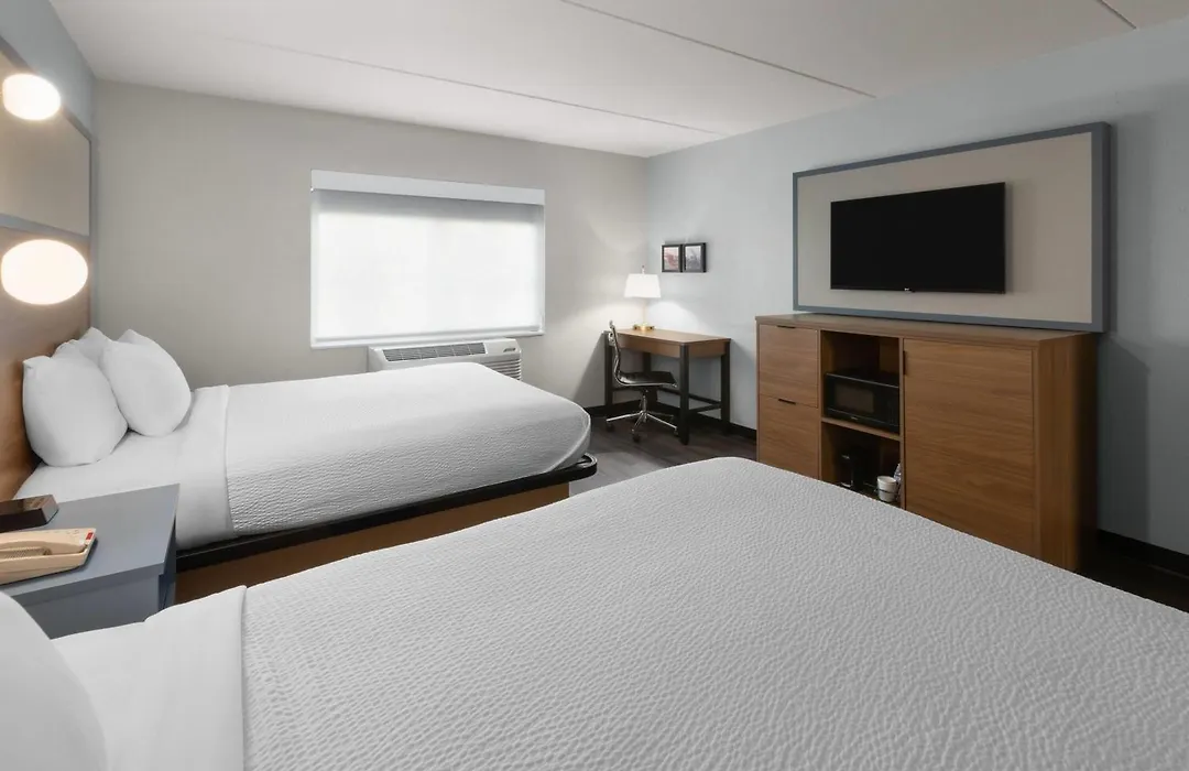 Americinn By Wyndham Douglas/Saugatuck-1