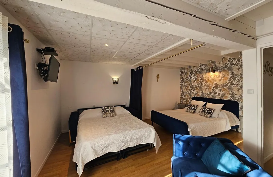 Le Manoir- Cluny-1