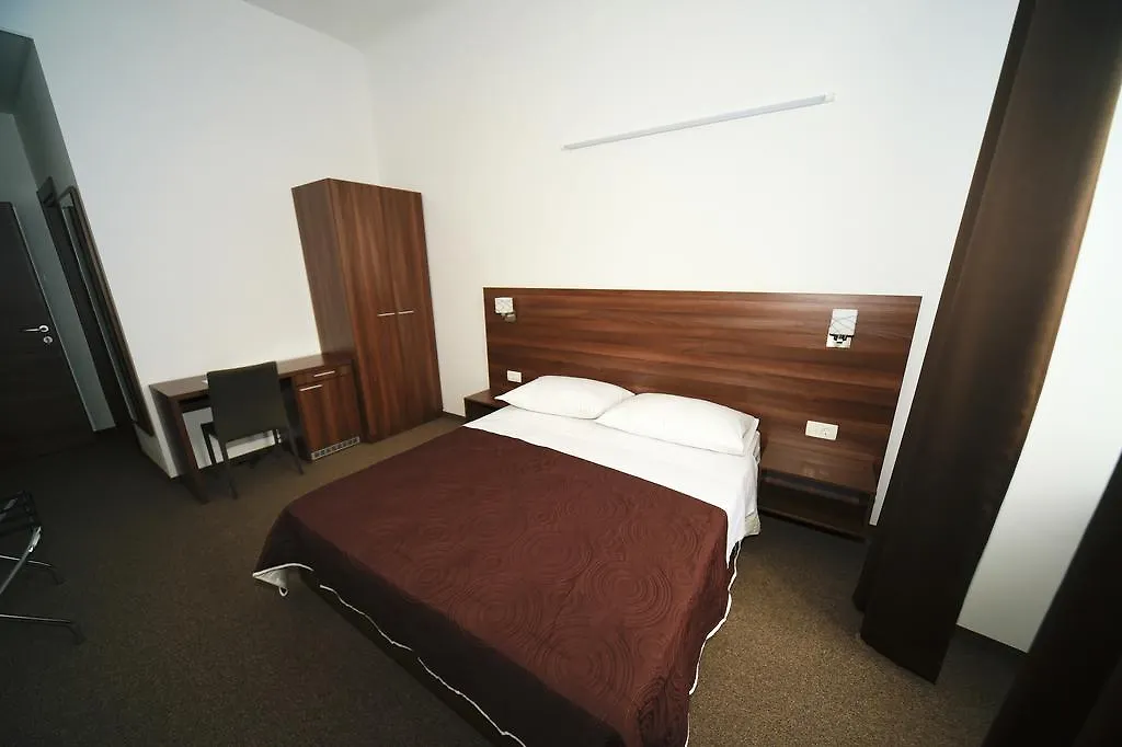 Riva Rooms-1