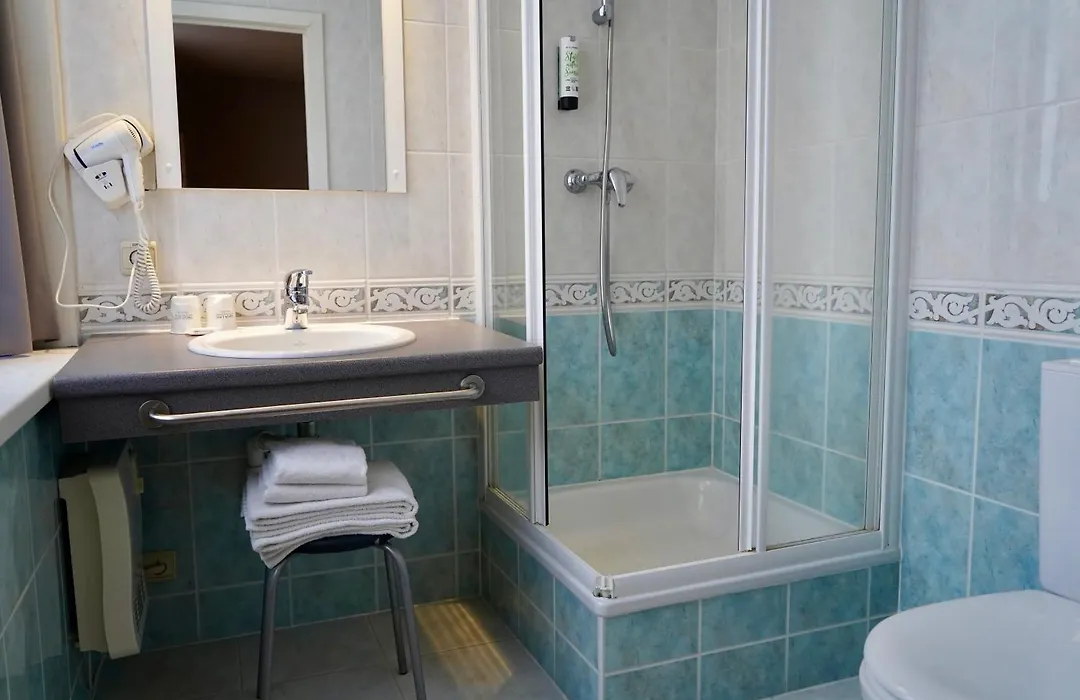 Hotel Prins Boudewijn-1